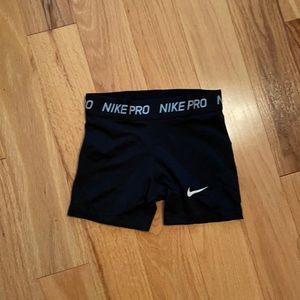 NIKE Pro girl’s shorts